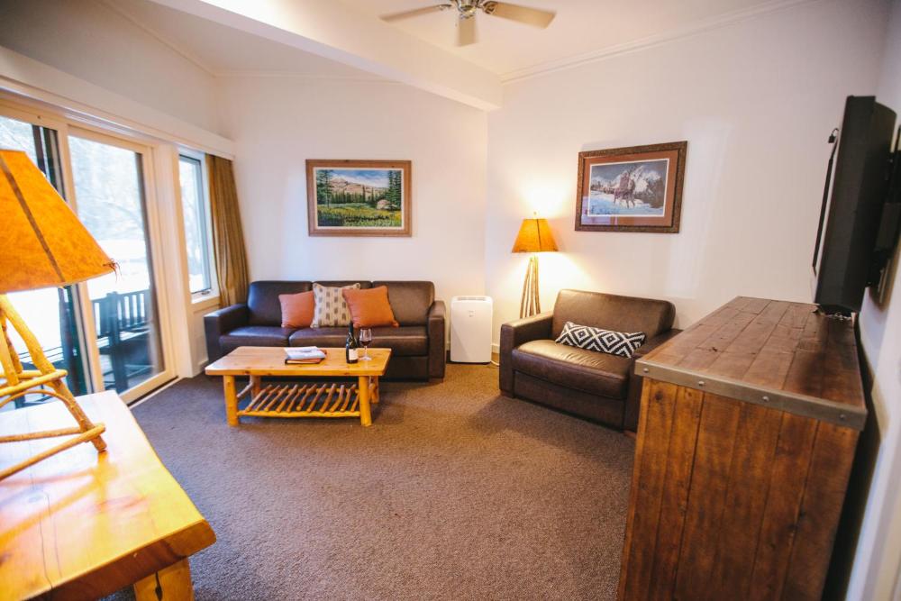 Junior Suite with Garden View interior